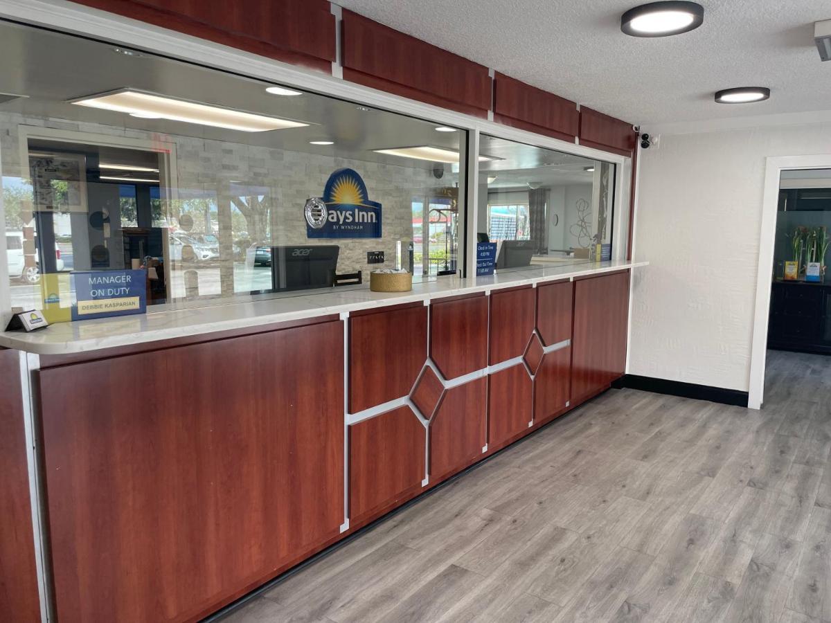 Days Inn By Wyndham Port Charlotte Town Center المظهر الخارجي الصورة