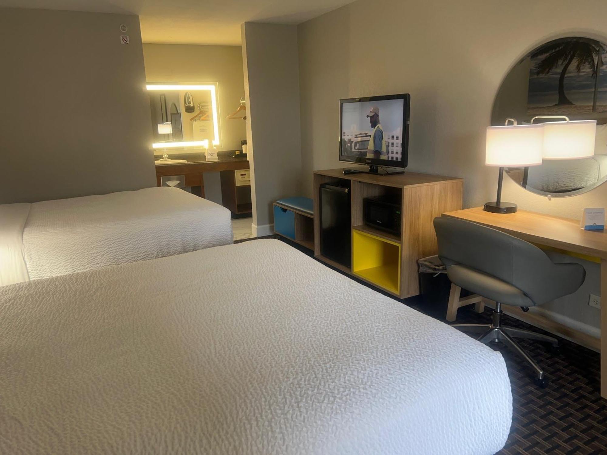 Days Inn By Wyndham Port Charlotte Town Center المظهر الخارجي الصورة